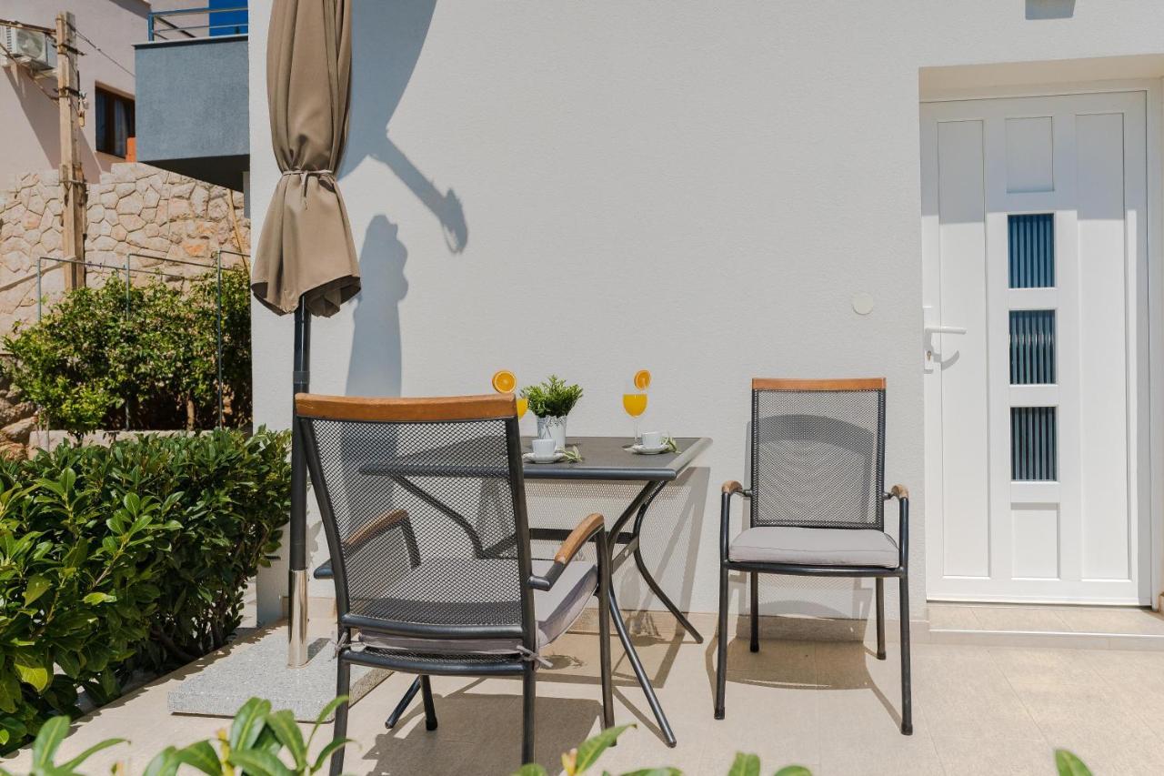 Apartmani Jadranka Starigrad Paklenica Exterior photo