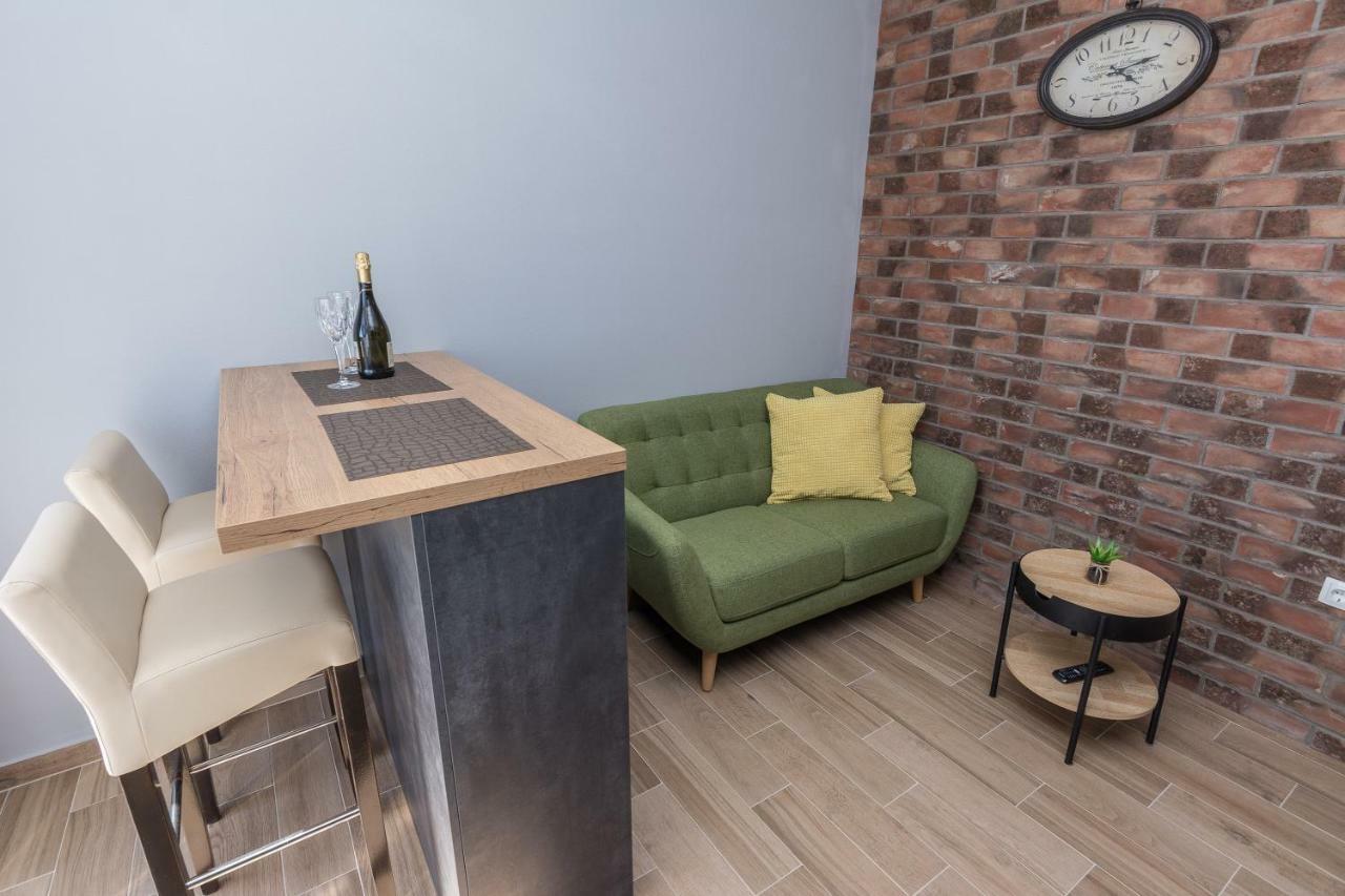 Apartmani Jadranka Starigrad Paklenica Exterior photo