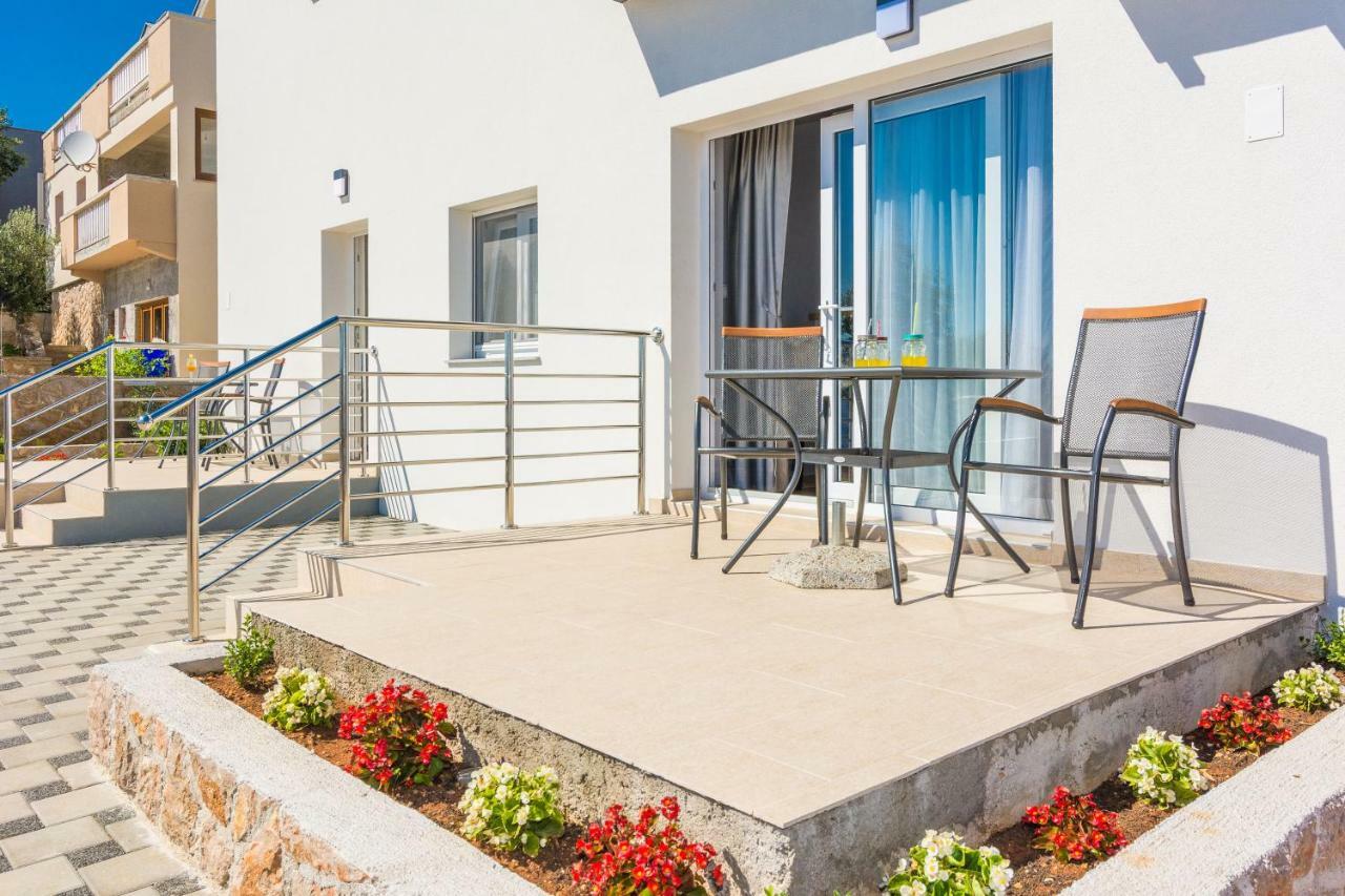 Apartmani Jadranka Starigrad Paklenica Exterior photo