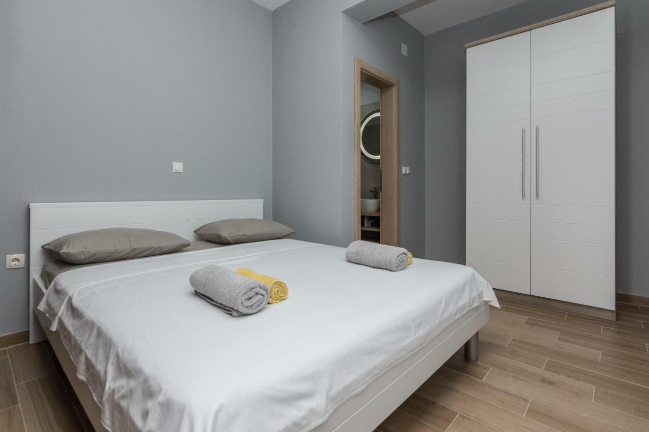 Apartmani Jadranka Starigrad Paklenica Exterior photo